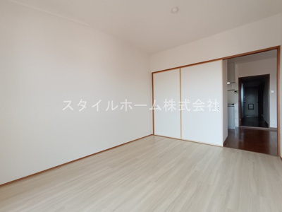【居間・リビング】 | オアシス鷹丘 | イメージ写真です。