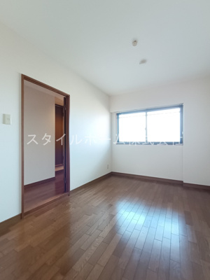 【居間・リビング】 | オアシス鷹丘 | イメージ写真です。