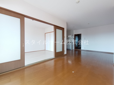 【居間・リビング】 | オアシス鷹丘 | イメージ写真です。
