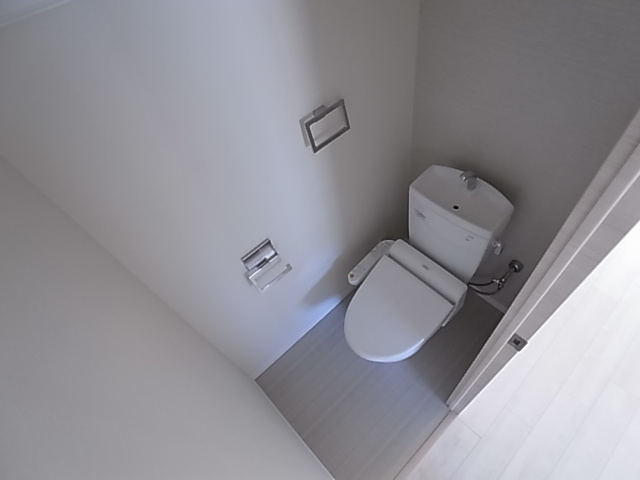 神戸市兵庫区湊町１丁目の賃貸マンションのトイレ|ウォシュレット付