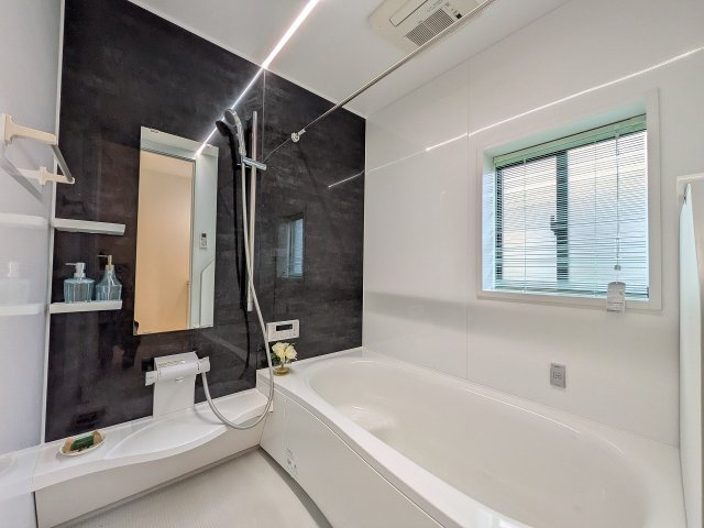 八王子市　楢原町　中古戸建ての浴室|～のびのびくつろげるバスルーム　１日の締めくくりに癒やしのバスタイムを～