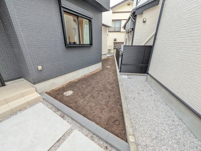 八王子市　楢原町　中古戸建ての庭|～ちょっとしたガーデニングや自転車置き場などに大活躍～