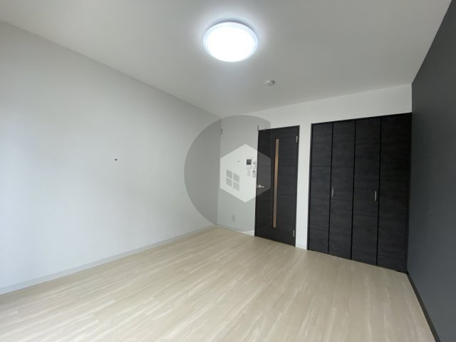 リベルタ布施の洋室