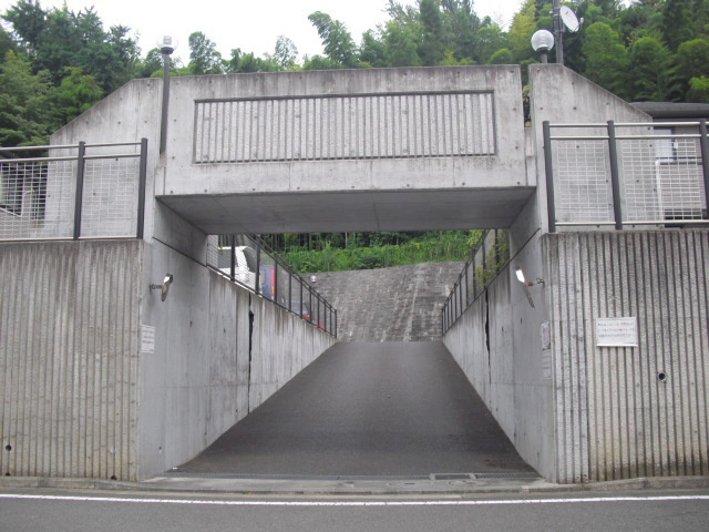 アトリオヴィラ壱番館のその他共用部分|駐車場エントランス