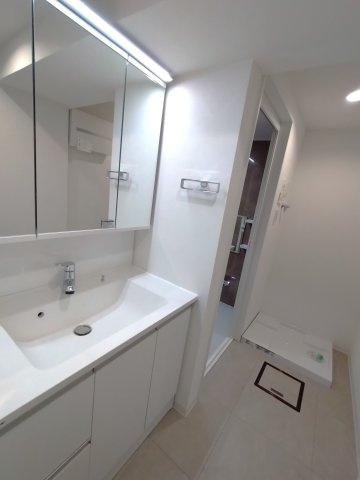 ライオンズマンション市川シティの洗面所|コンパクトで使いやすい洗面所