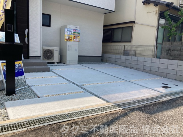 神戸市垂水区北舞子　新築一戸建ての駐車場