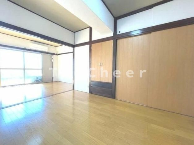 文原ビルの居間・リビング