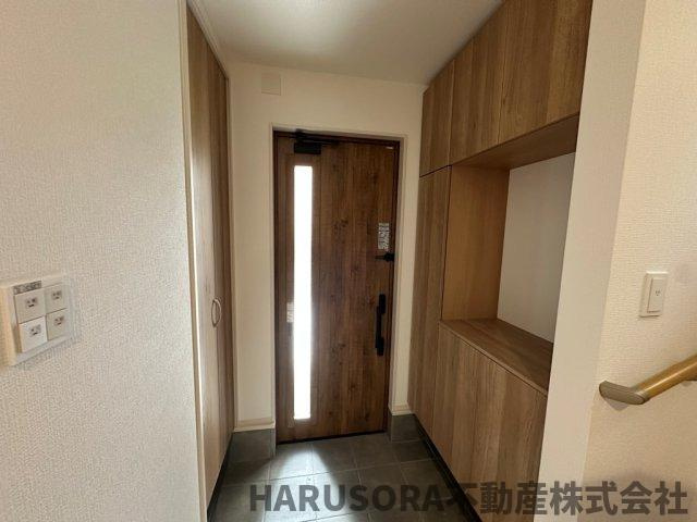 生駒市壱分町　2階建の玄関