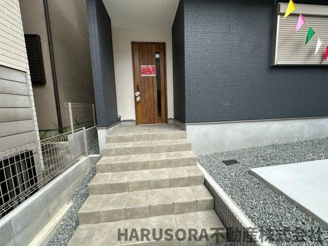 生駒市壱分町　2階建のエントランス