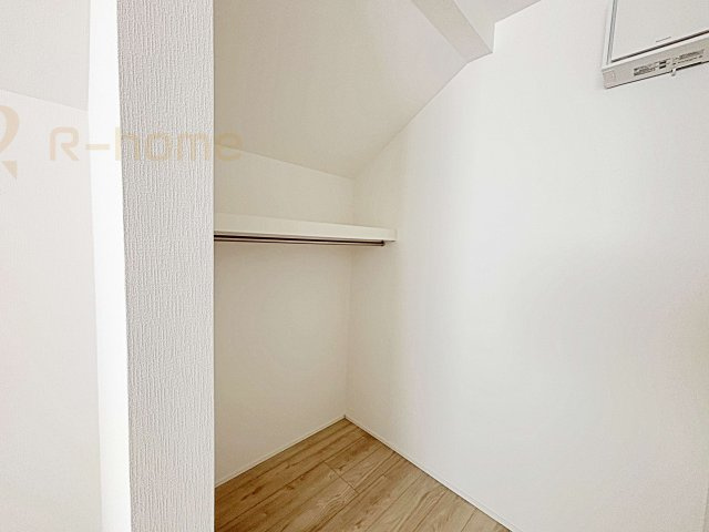 我孫子市青山台2丁目第1期　新築戸建て　2号棟の収納|人気のウォークインクローゼット！アウター類はもちろん、季節ものや寝具も収納できます！