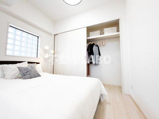 プレジオ弁天町EUROの寝室