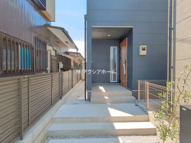 所沢市榎町・全2棟　新築一戸建　2号棟　～LDK20帖～の玄関|2026年5月14日撮影