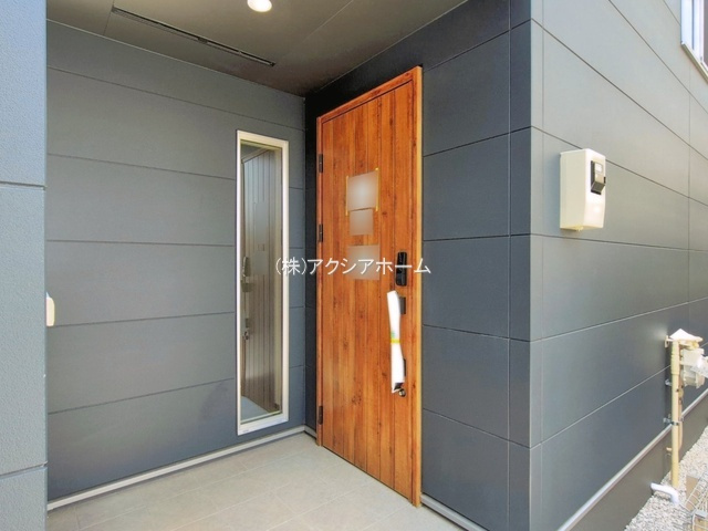 所沢市榎町・全2棟　新築一戸建　2号棟　～LDK20帖～の玄関|2026年5月14日撮影