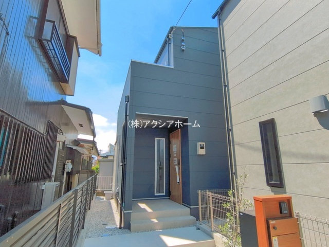 所沢市榎町・全2棟　新築一戸建　2号棟　～LDK20帖～