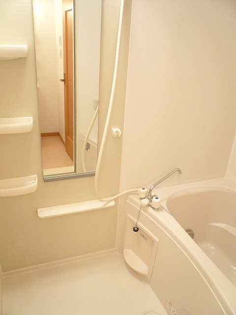 フォーリスト　ナチュラル　Ａの浴室|バス