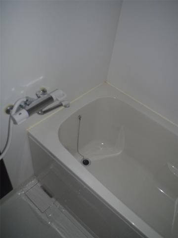 大和高田市旭北町の賃貸マンションの浴室