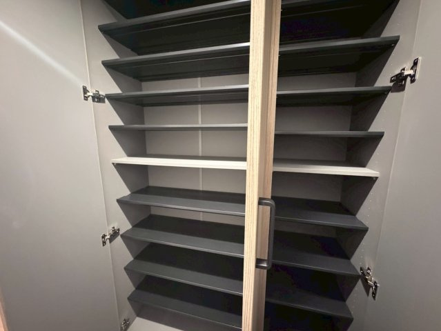 ２０２５年２月リノベーション済み３ＬＤＫ◆ペット２匹まで可能◆ＢＥＬＩＳＴＡ京都山科の玄関|シューズBOX