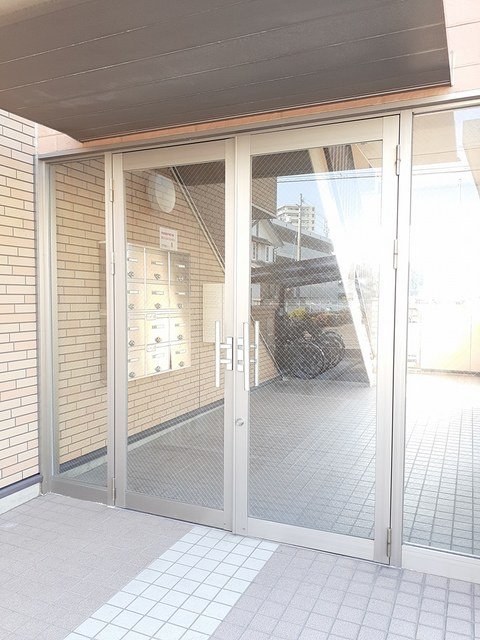 シールド青葉のエントランス|エントランス