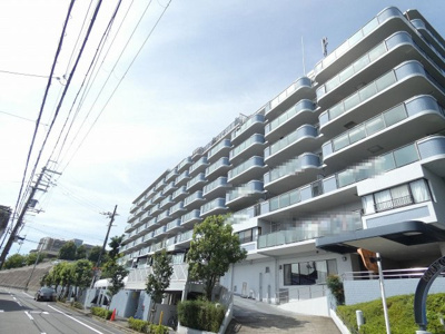 【外観】 | コスモヒルズ北野田 | ダイエーまで徒歩１３分！サンプラザまで徒歩１５分！ライフまで徒歩１６分！毎日のお買い物に便利ですね♪その日の特売日などでスーパーを選べますね♪