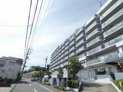 【外観】 | コスモヒルズ北野田 | 【東向き日当たり良好】たっぷりの陽光に包まれる明るい住まいに気持ちも明るくなりますね♪