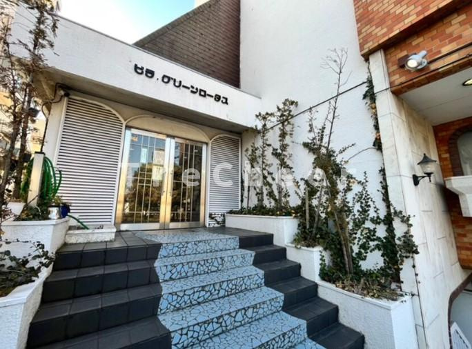 ヴィラグリーンロータスのエントランス