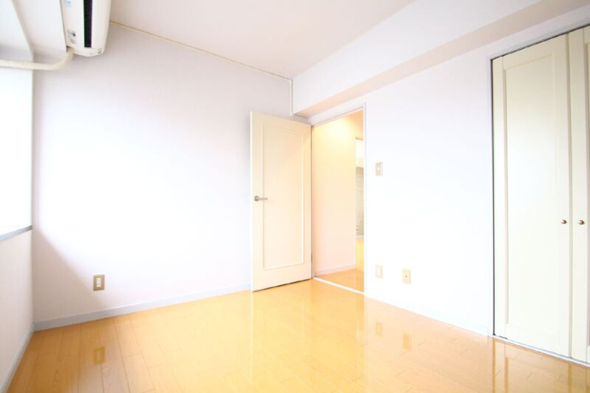 【内装】 | ラ・ルース国立