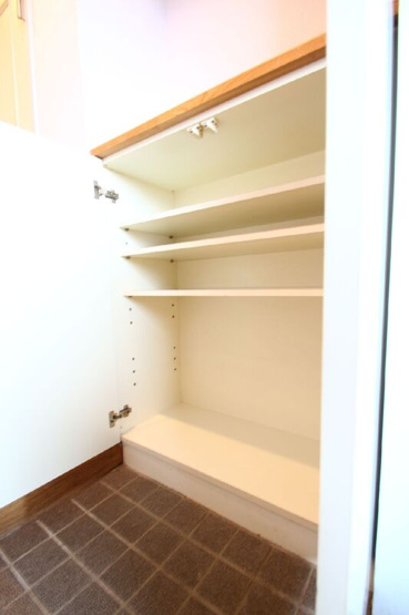 【収納】 | ラ・ルース国立