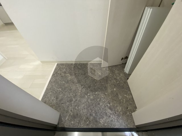 クリエオーレ吉田の玄関