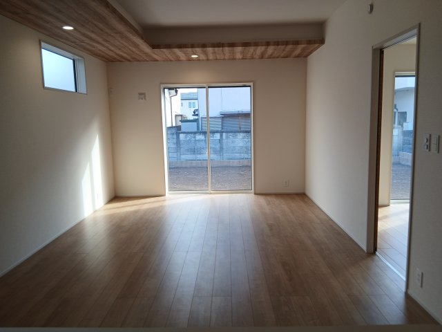 行田市富士見町２丁目２期　の居間・リビング|１号棟現地リビング（2026年02月02日）撮影