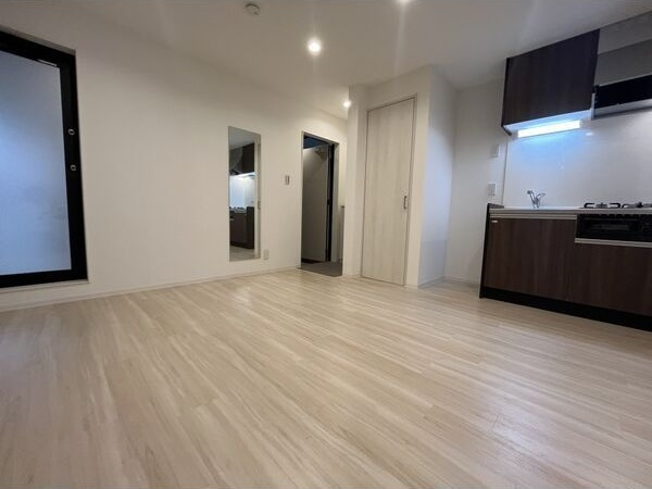 プリシェール杉栄の居間・リビング