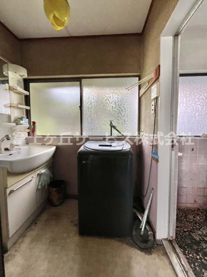 【ランドリースペース】 | 磐田市見付東坂　中古住宅 | 洗濯機置き場