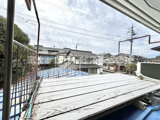 【バルコニー】 | 磐田市見付東坂　中古住宅 | 物干し台