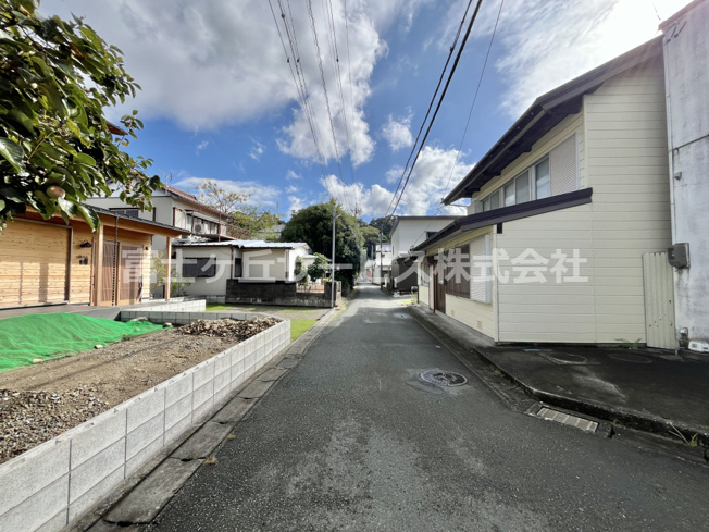 【前面道路含む現地写真】 | 磐田市見付東坂　中古住宅 | 前面道路含む現地写真