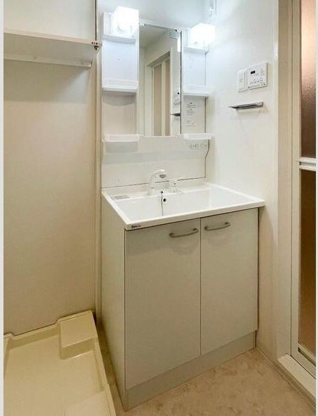 Alivis緑橋の洗面所