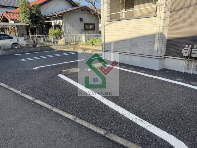 ウィーバーハウスの駐車場