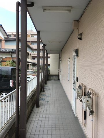 ライラックⅠのエントランス|清潔なエントランスです