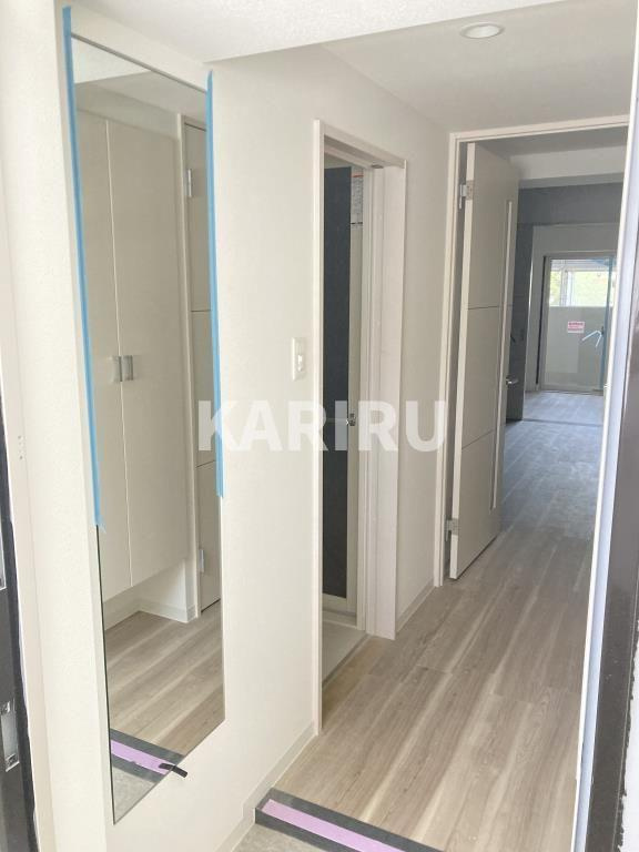 ホブスクエアの玄関