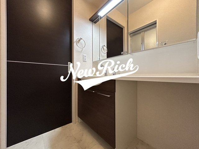 伊勢崎市宮子町のアパートの独立洗面台