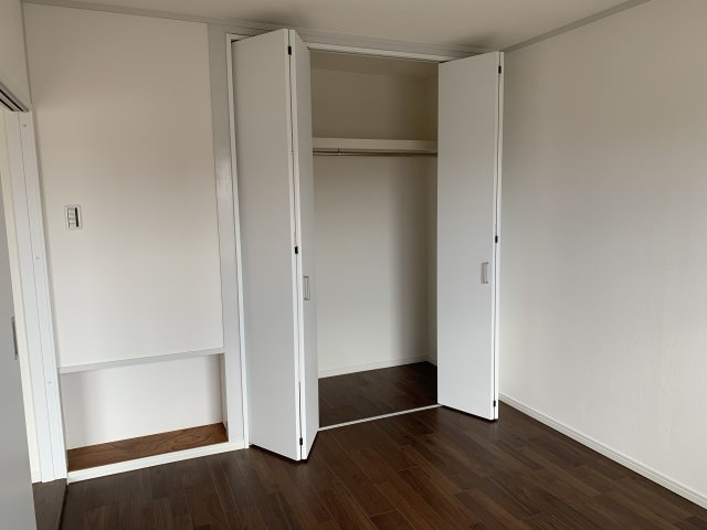 名谷１５団地　６４号棟の洋室|洋室6帖の収納