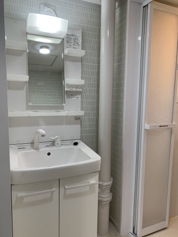 名谷１５団地　６４号棟の独立洗面台