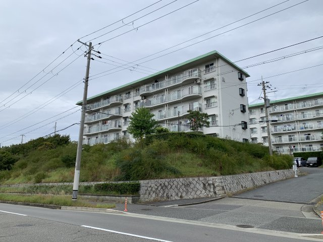 名谷１５団地　６４号棟の外観