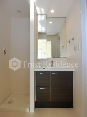 【洗面所】 | コンフォリア上野広小路