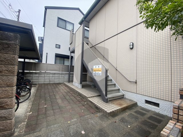 ドゥ・リュエルAのエントランス