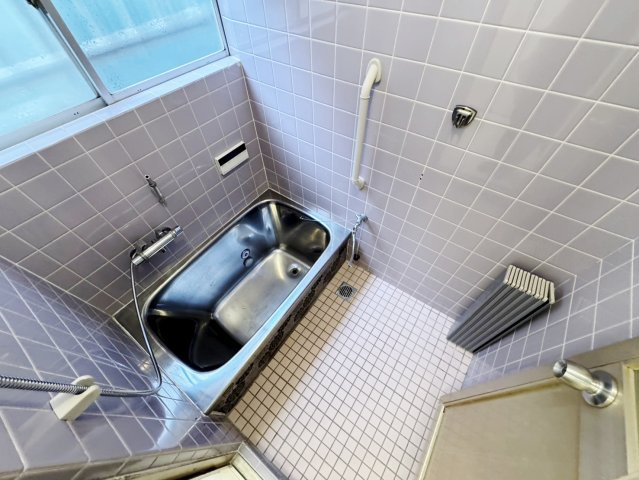 堀越3-6-5借家の浴室