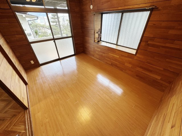 堀越3-6-5借家の居間・リビング