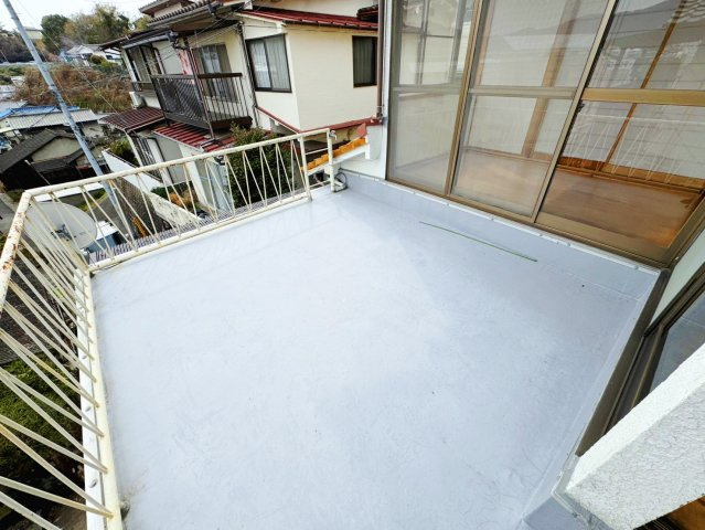 堀越3-6-5借家のバルコニー