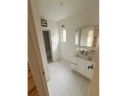 広島市西区山田新町１丁目の独立洗面台