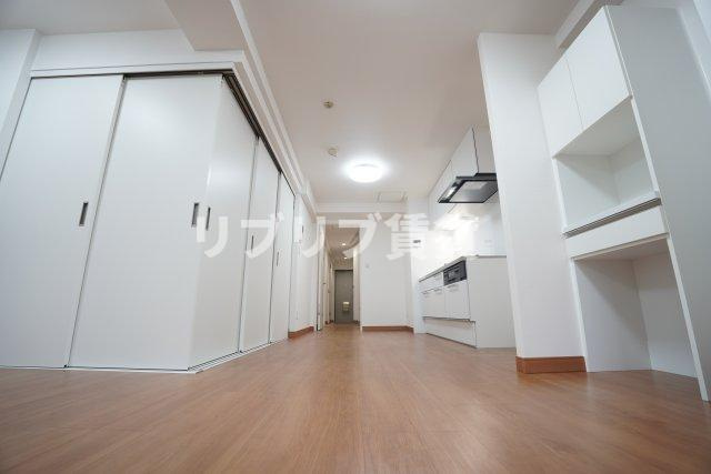 ＭＫマンション矢作台パレス（モーレス100）の居間・リビング