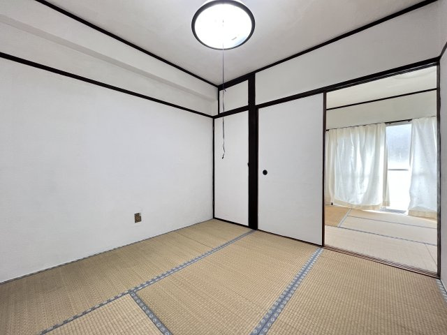 マンション南住吉の和室