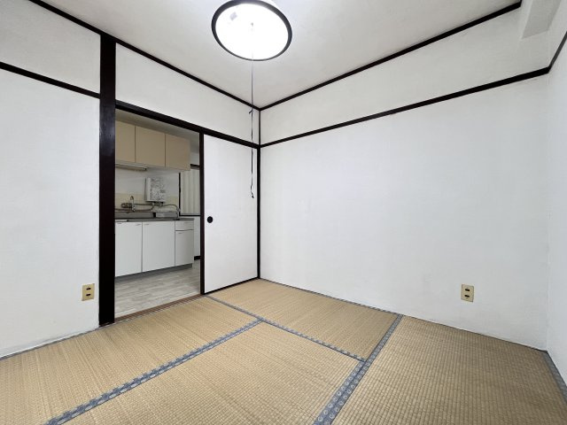 マンション南住吉の和室